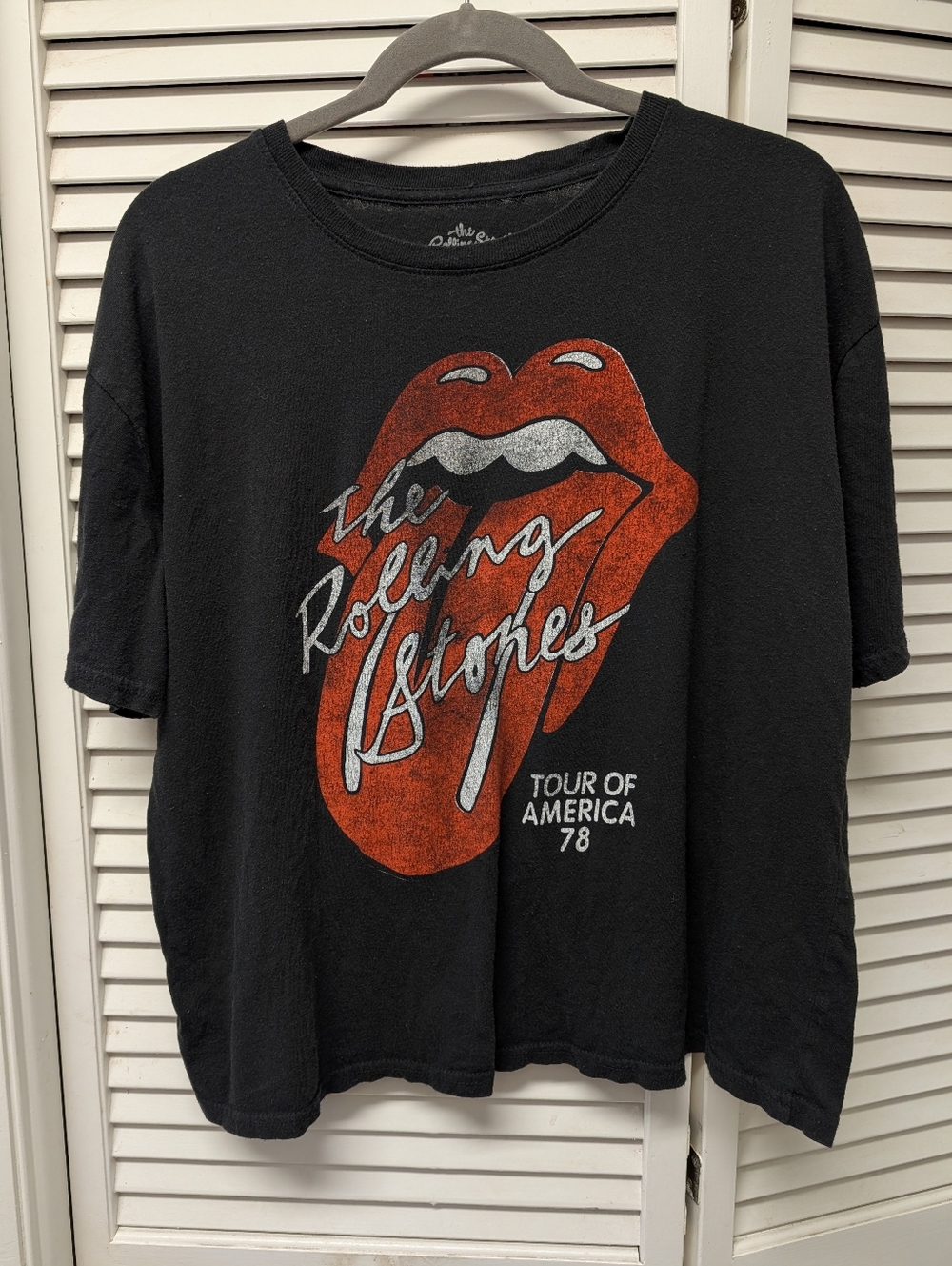 the Rolling Stones Black Tee with Red Tongue Graphic